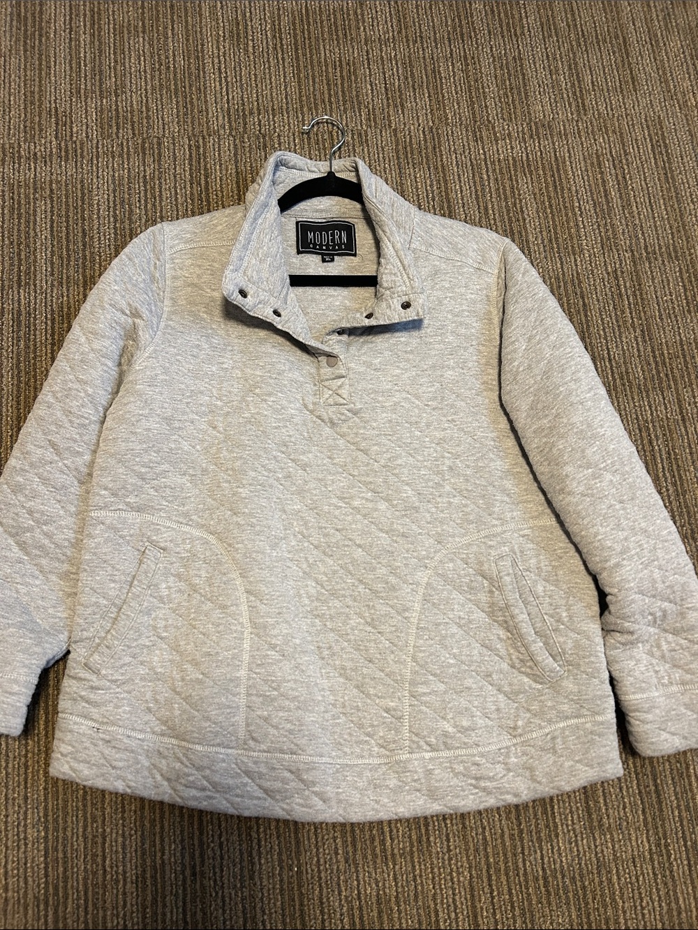 Modern Escape Heather Gray Quilted Pullover Hoodie